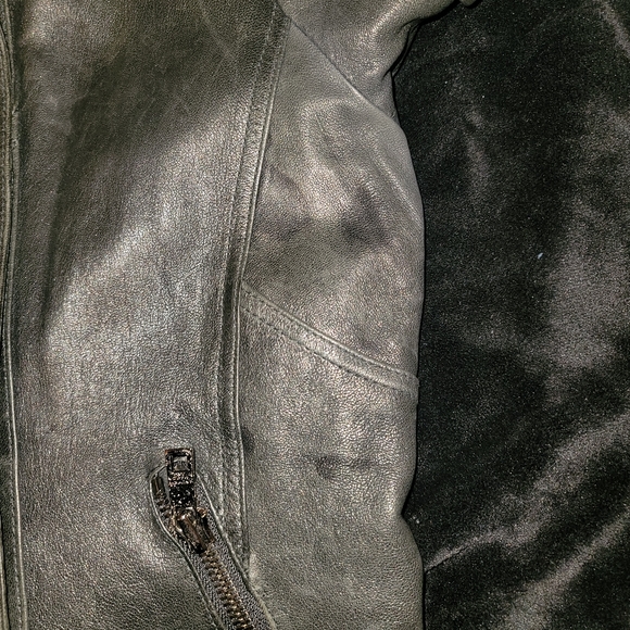 Andrew Marc black leather jacket, size Medium - Picture 11 of 11